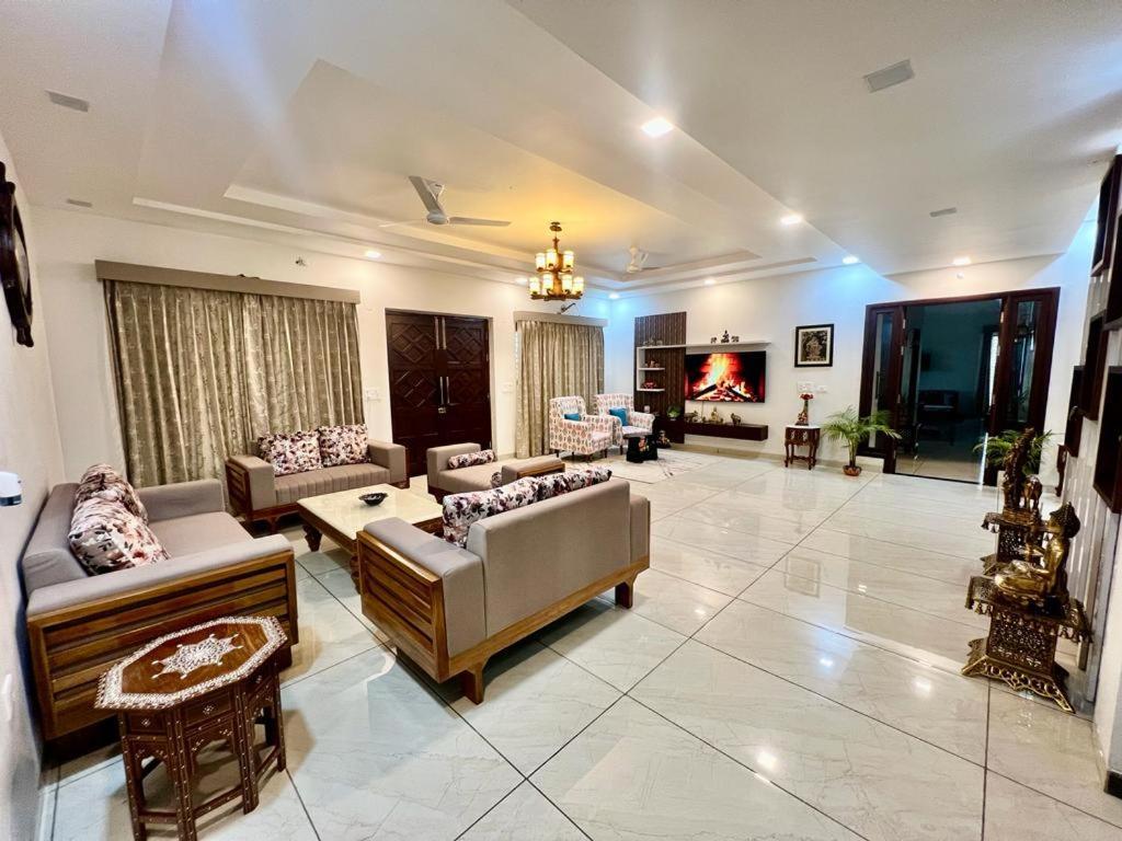 Bundeli Kothi - A Unique *